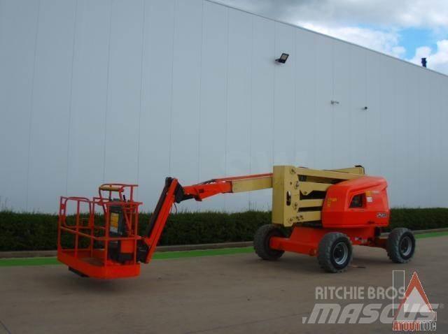 JLG 520AJ Leddede bomlifter