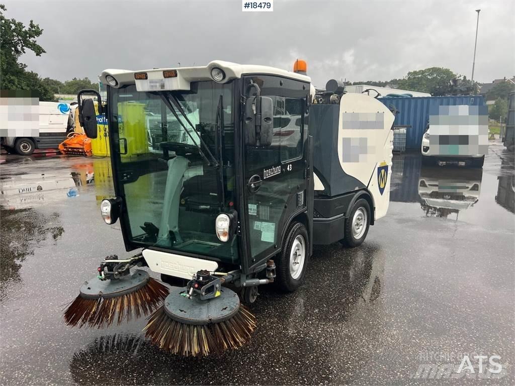 Boschung S2 sweeper Feiebiler