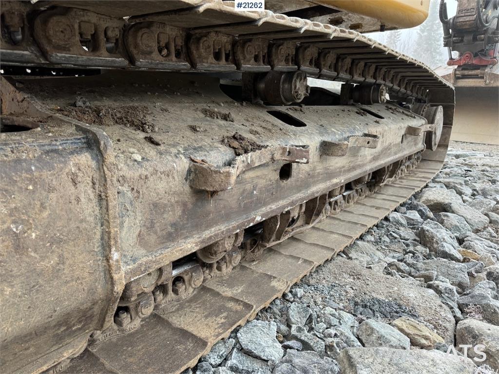 CAT 323 Beltegraver