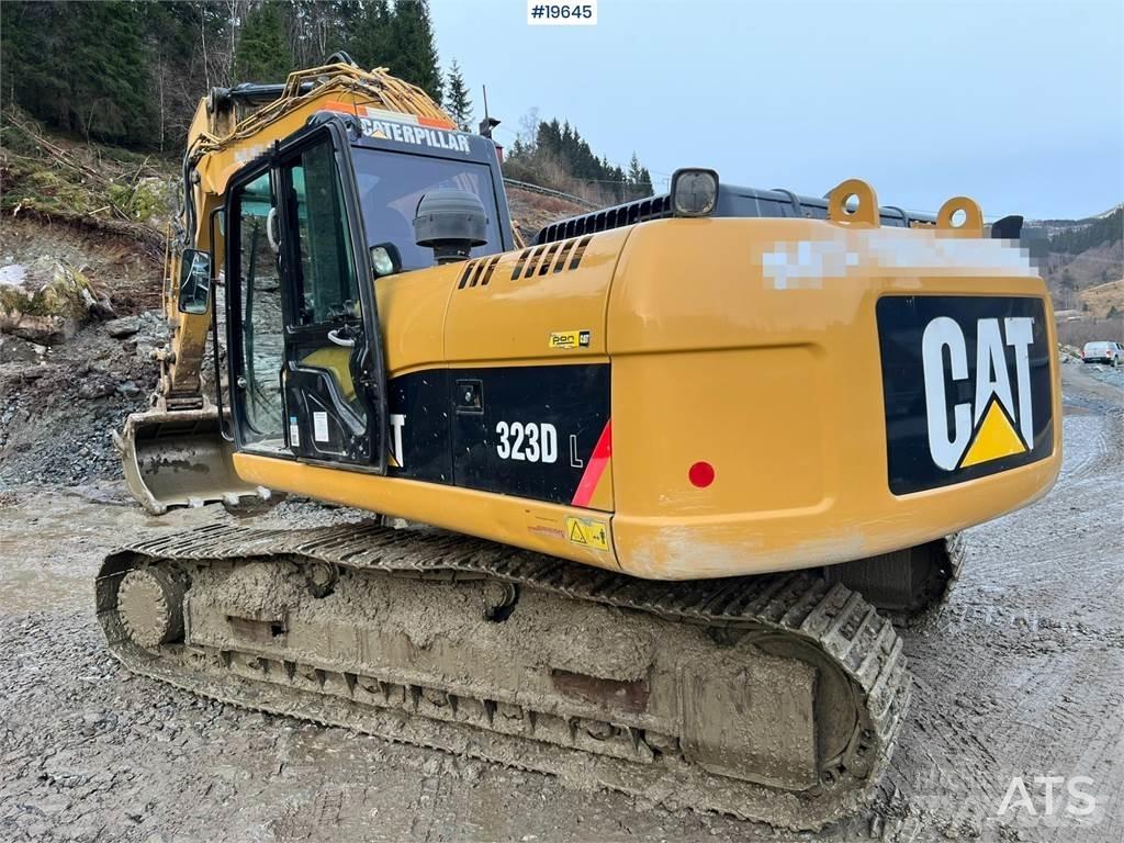 CAT 323D Beltegraver