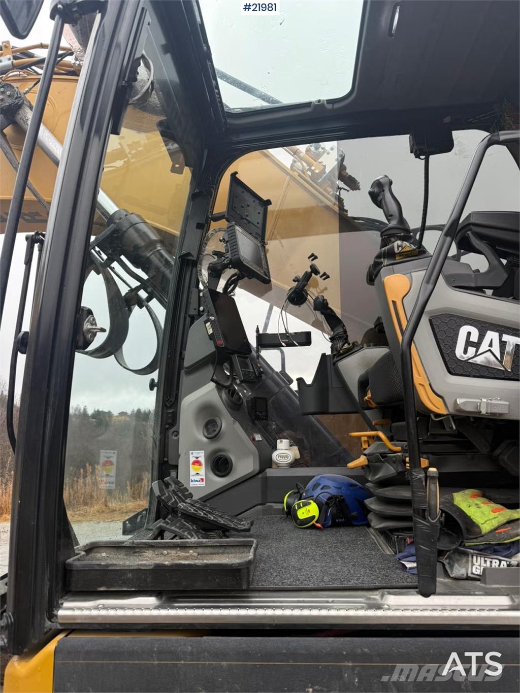 CAT 325 Beltegraver