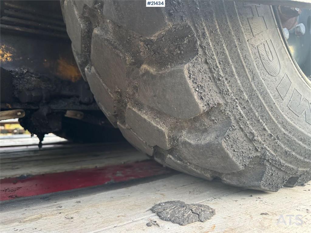 CAT AP 300 Asfaltutleggere