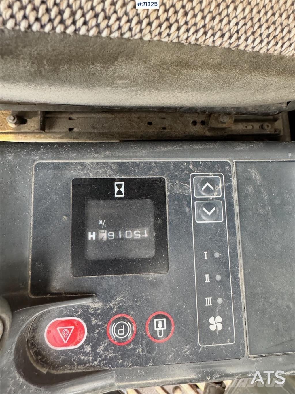 JCB JS200LC Beltegraver