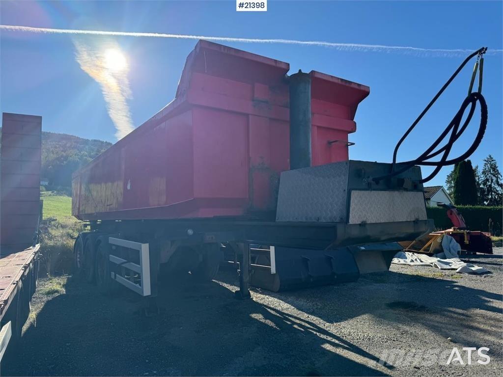 Maur Tip trailer Tippsemi