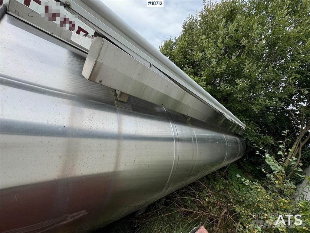  Tank on hook frame. Transport - Annet