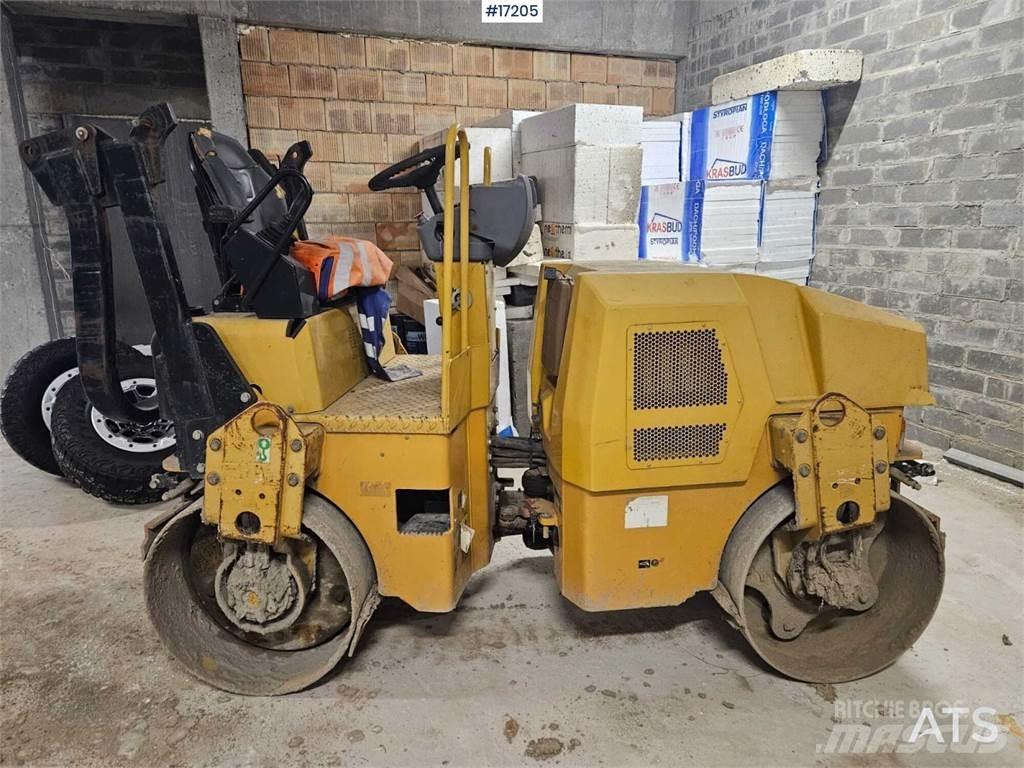 CAT CB24 Tandem Valser
