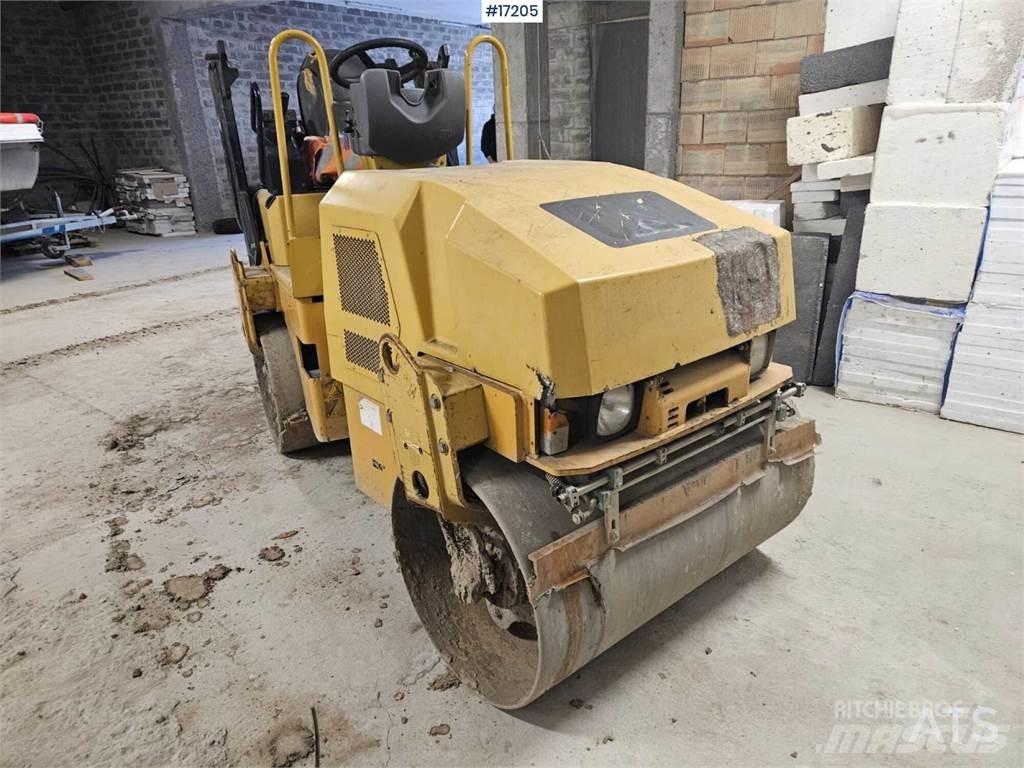 CAT CB24 Tandem Valser