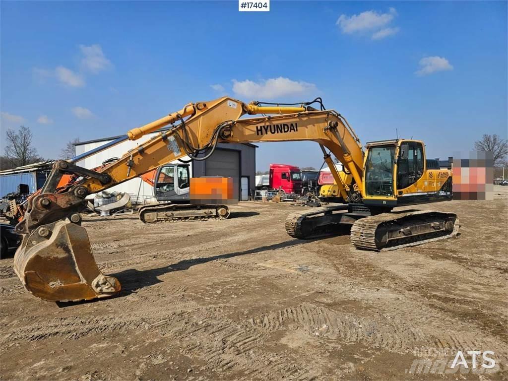 Hyundai R260LC Beltegraver