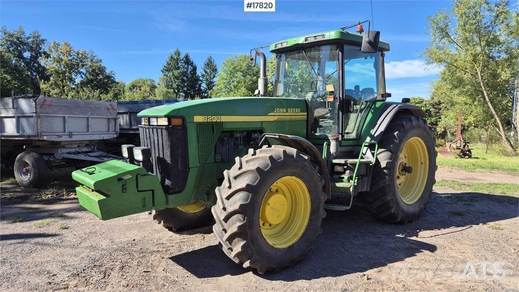 John Deere 8200 Traktorer