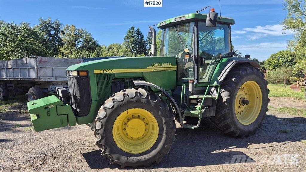 John Deere 8200 Traktorer