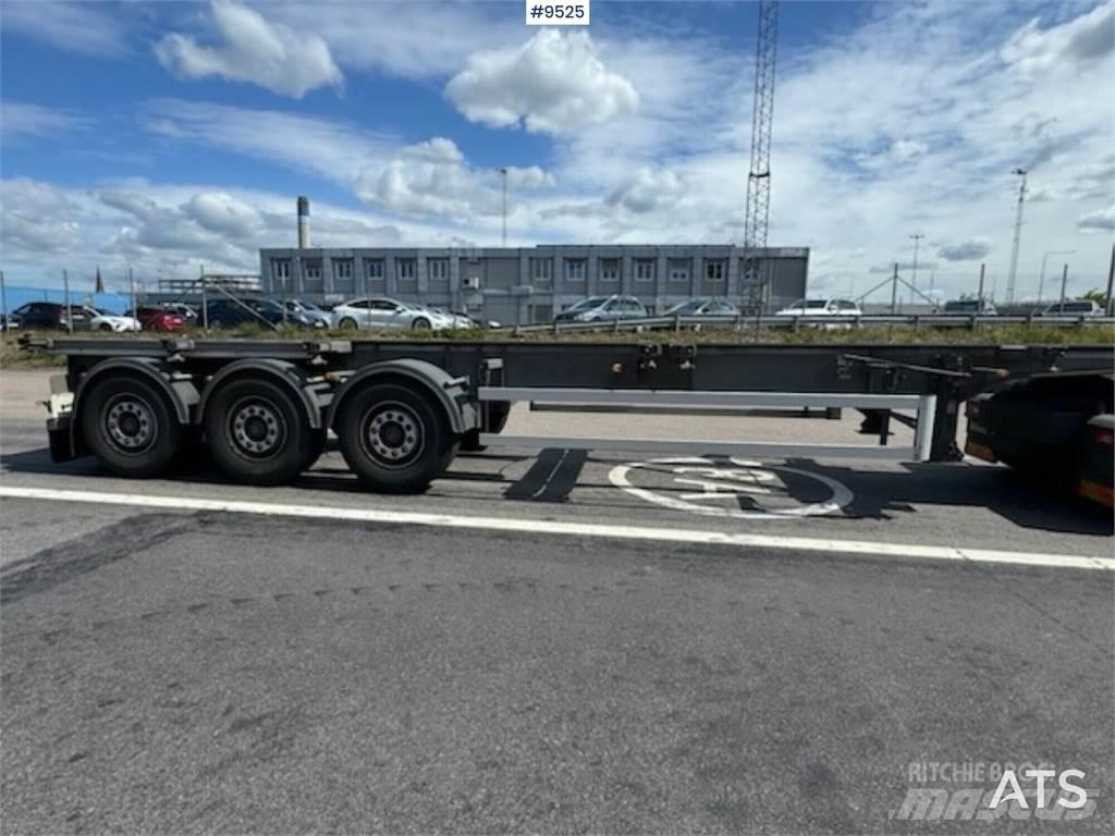 Fruehauf annet Containerchassis Semitrailere