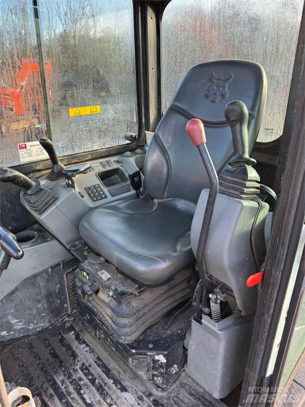 Bobcat E45 Beltegraver