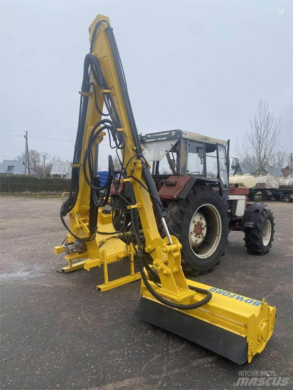 Bomford 800 Slåmaskiner
