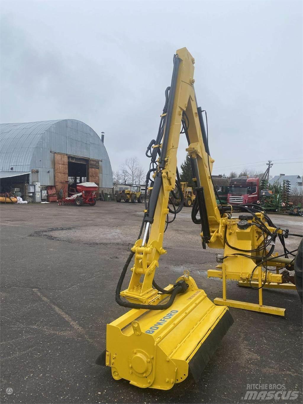 Bomford 800 Slåmaskiner