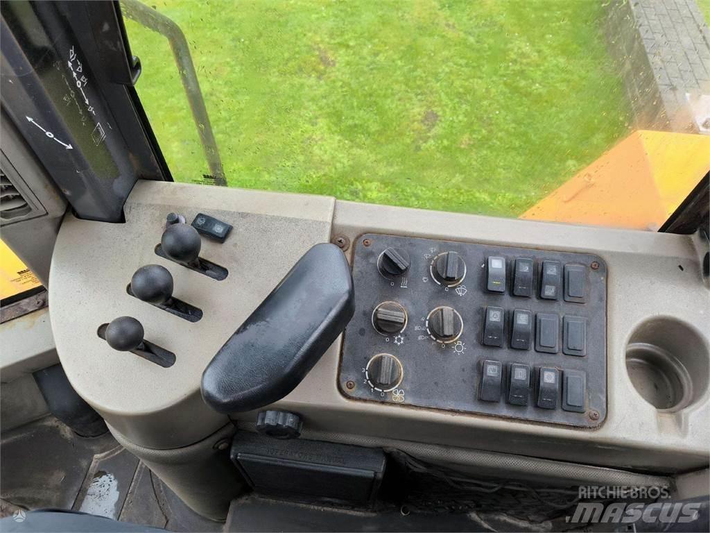 CASE 821C Hjullastere