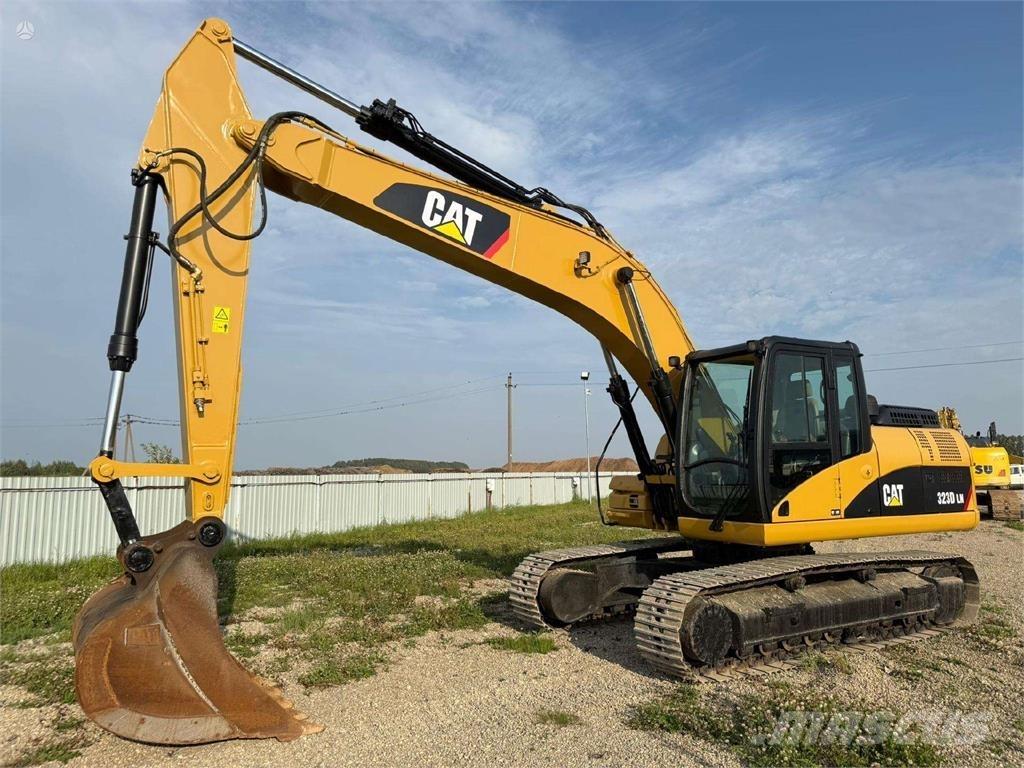 CAT 323 D Beltegraver