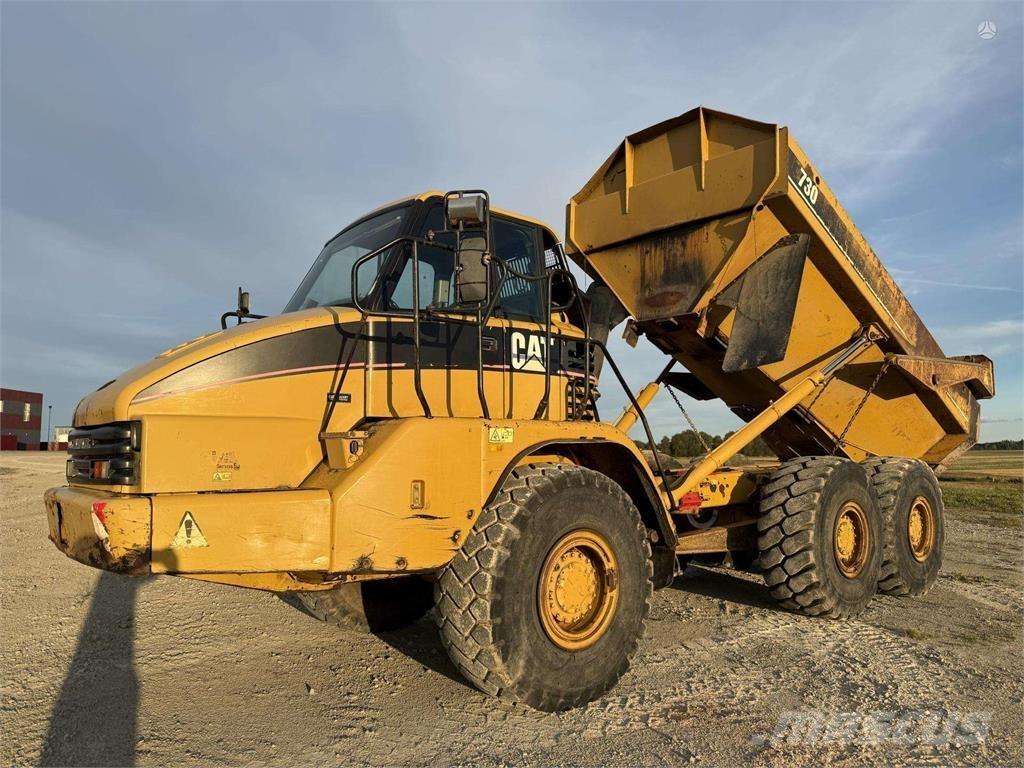 CAT 730 Rammestyrte Dumpere