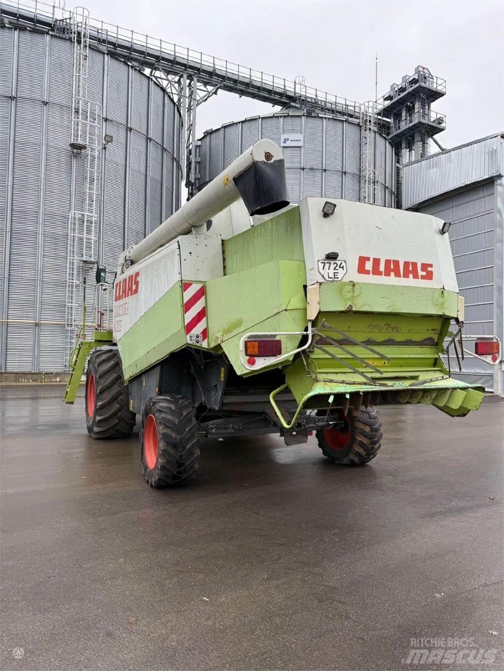 CLAAS LEXION 460 Skurtreskere