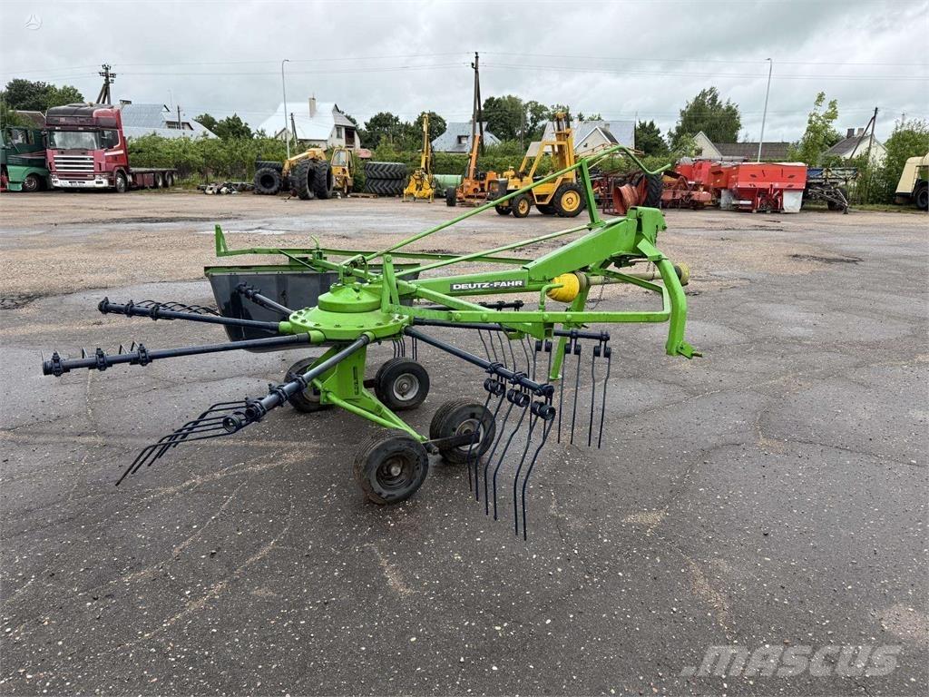 Deutz-Fahr 300 Blande- og fôringsmaskiner