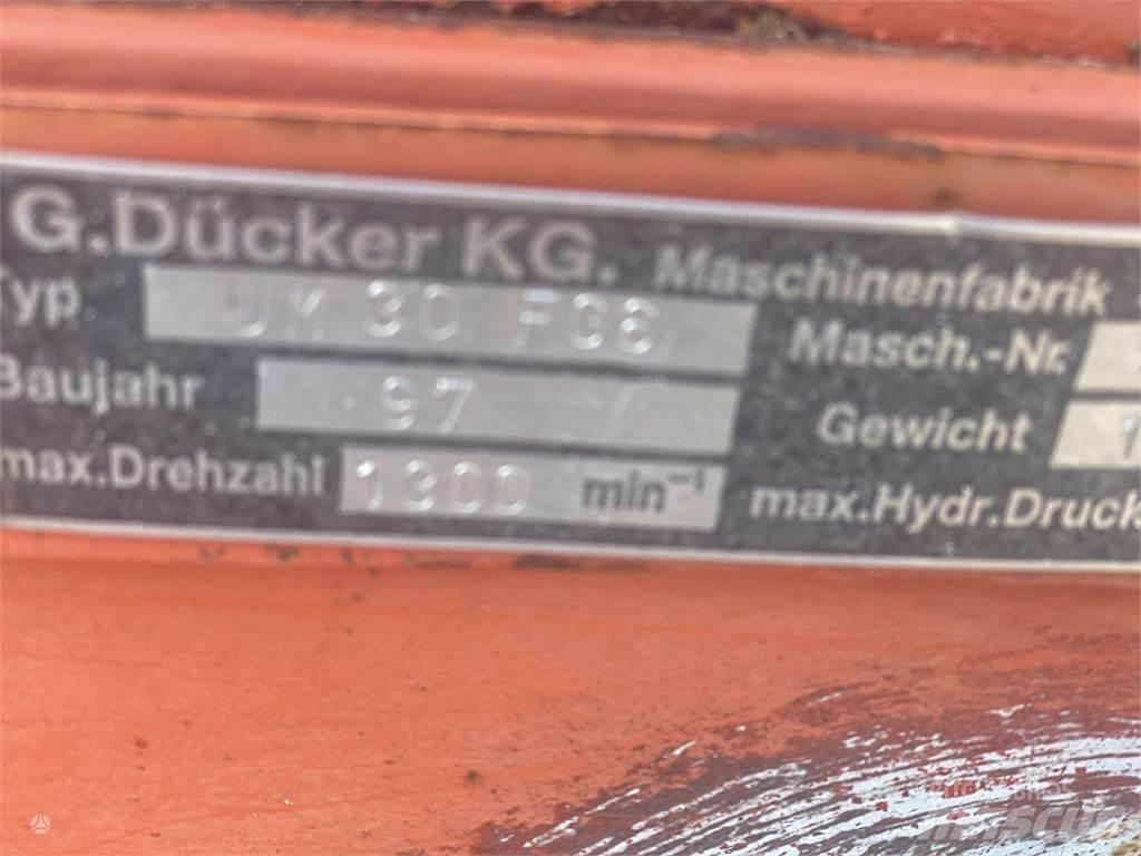 Dücker 300 Slåmaskiner