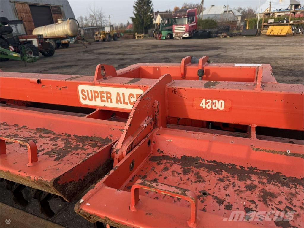  -Kita- Falc 4800 Slåmaskiner