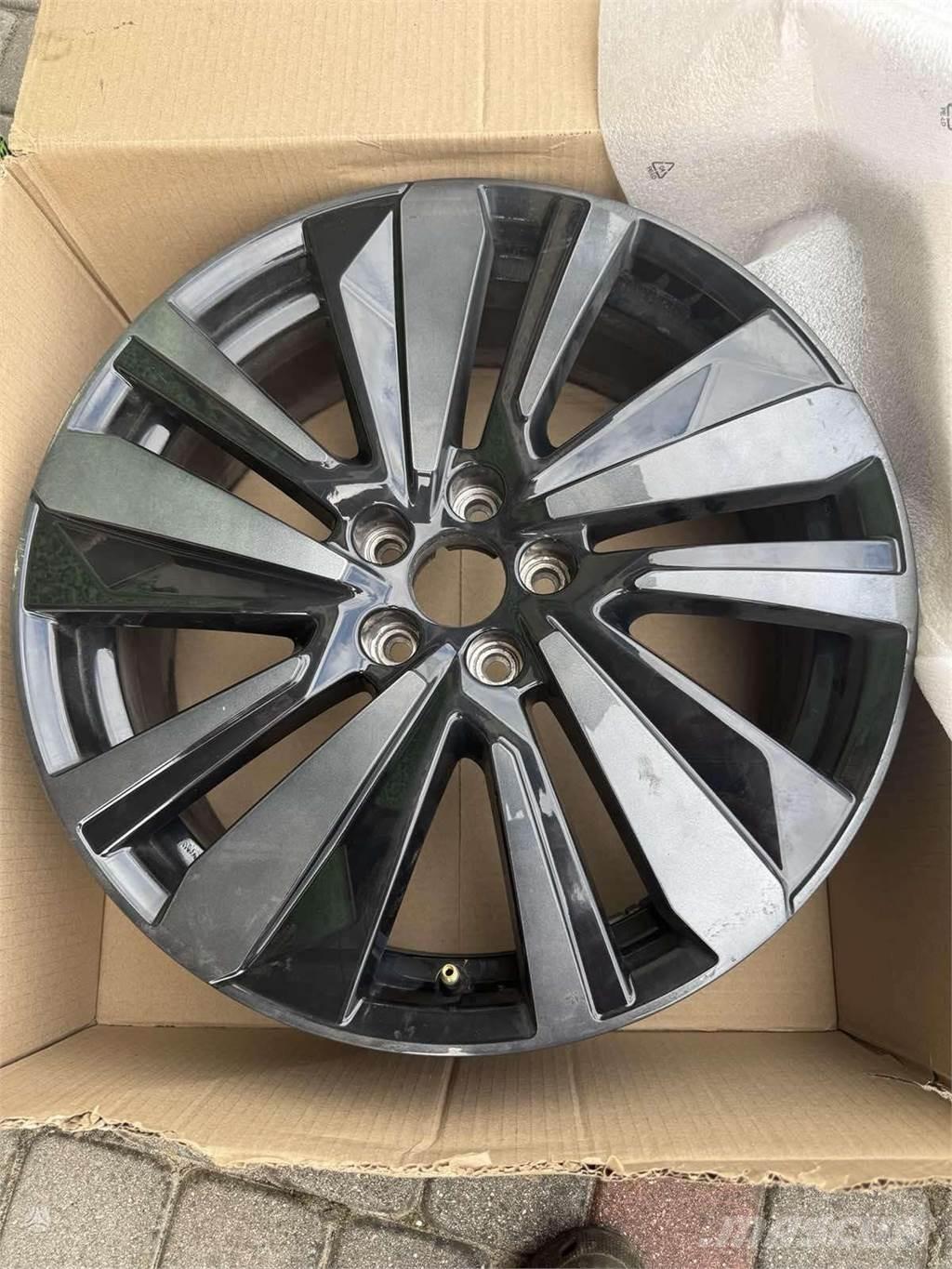 Peugeot 3008 Dekk, hjul og felger