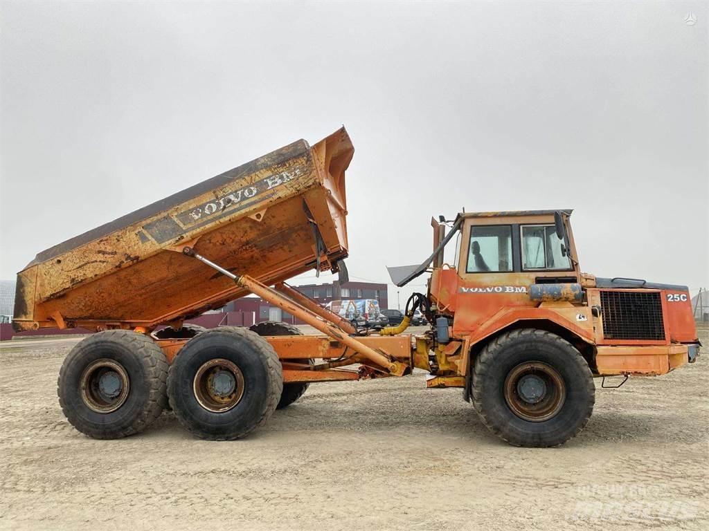 Volvo A25C , Nr.1 Rammestyrte Dumpere