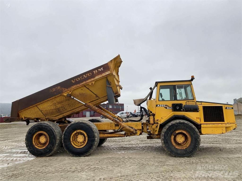 Volvo A25C , Nr.2 Rammestyrte Dumpere