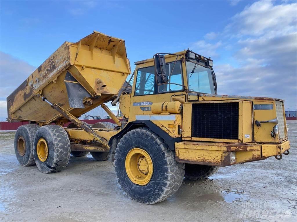 Volvo A25C , Nr.4 Rammestyrte Dumpere