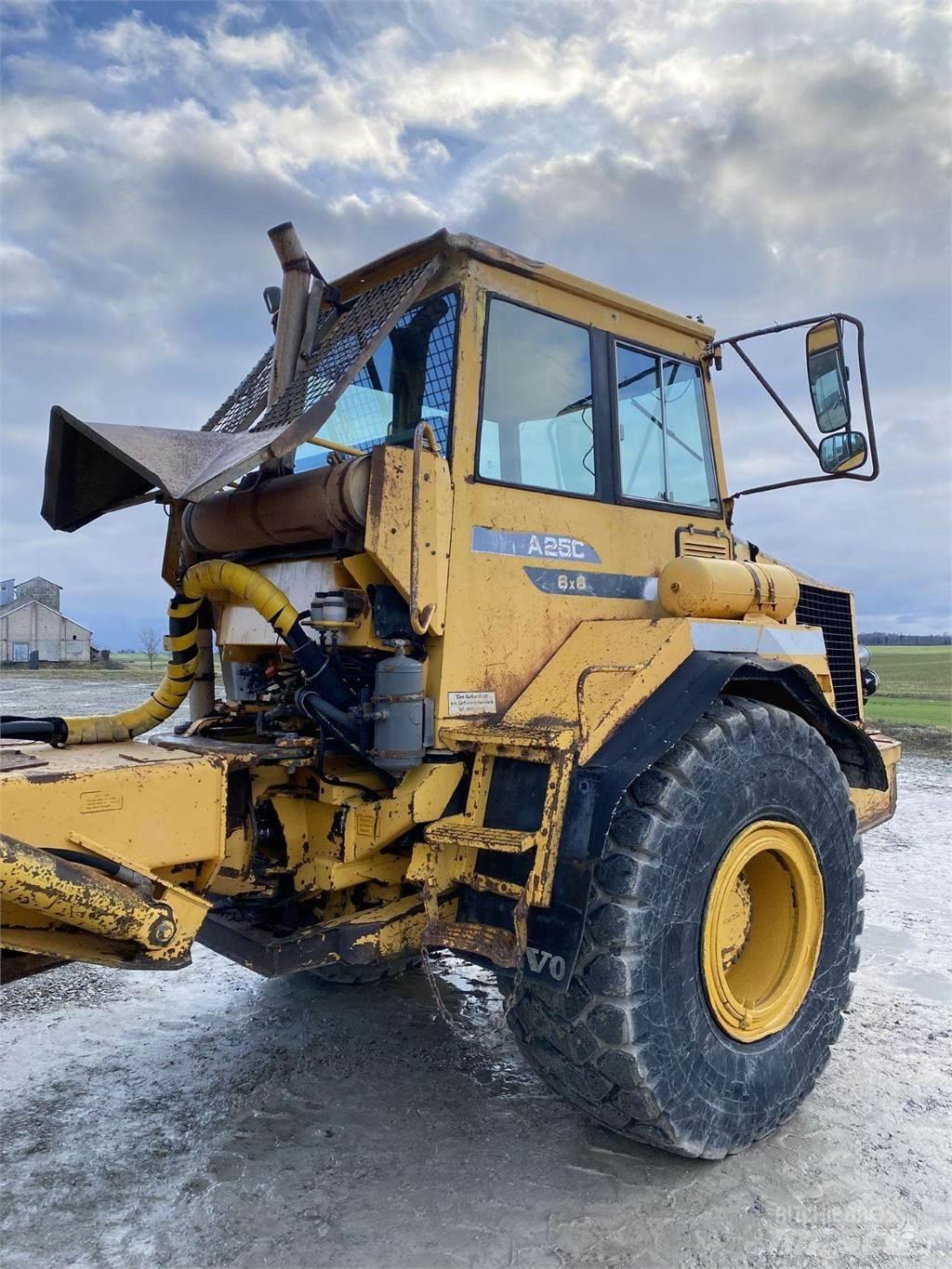 Volvo A25C , Nr.4 Rammestyrte Dumpere