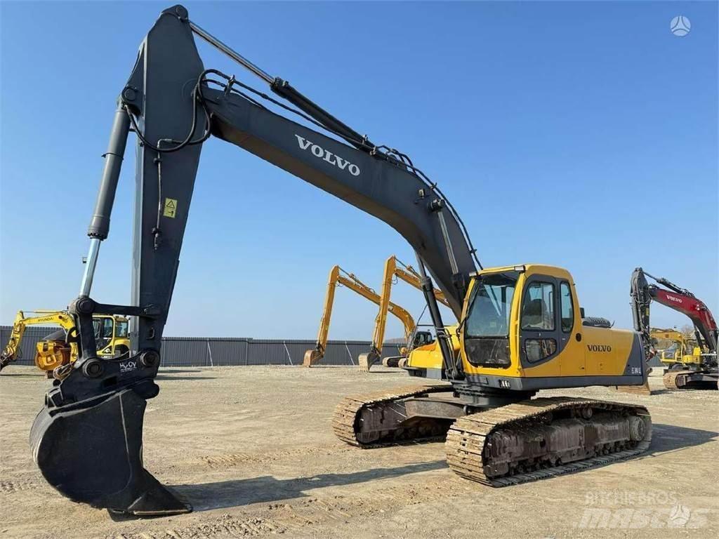 Volvo EC 240 LC Beltegraver