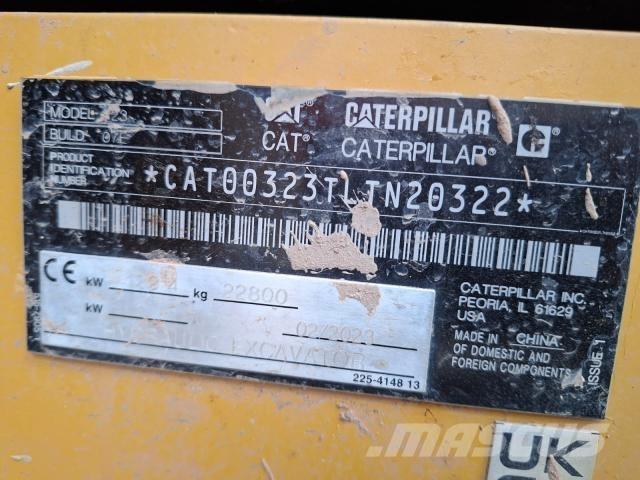 CAT 323 Beltegraver