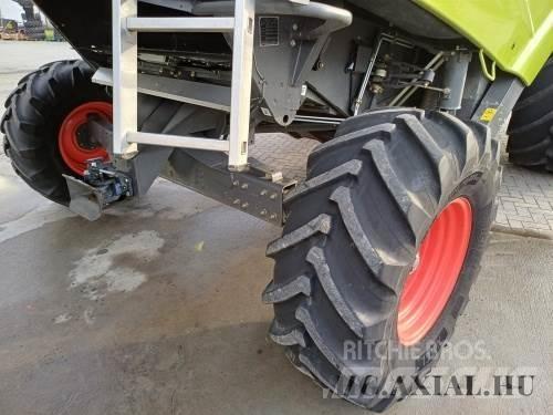 CLAAS Tucano 450 Skurtreskere