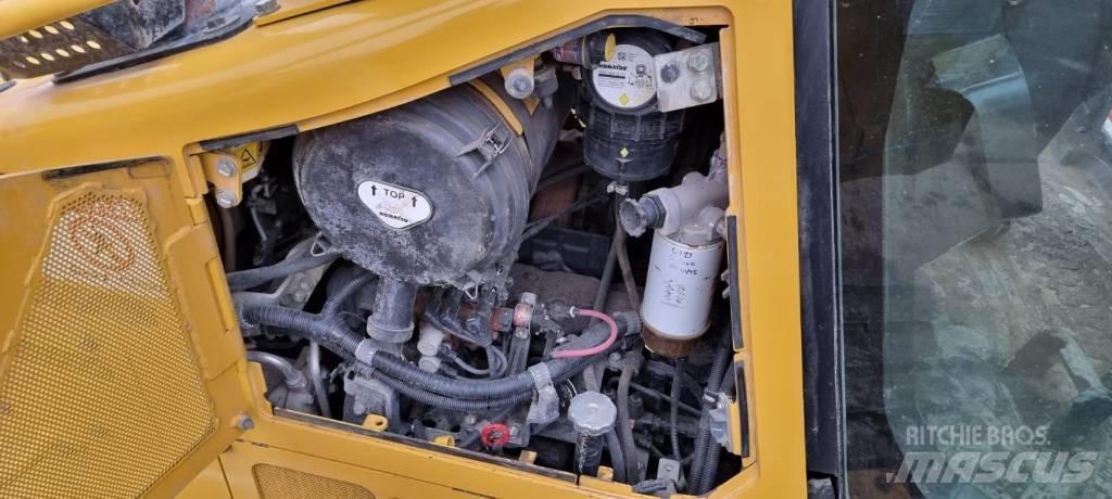 Komatsu D 61 PXI-24 Dozere Beltegående