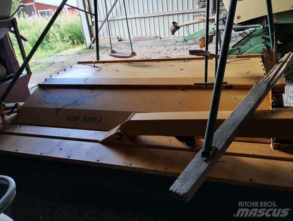 Elho Arrow NM 3200 Slåmaskiner