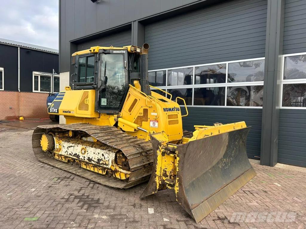 Komatsu D61PX-23 Dozere Beltegående