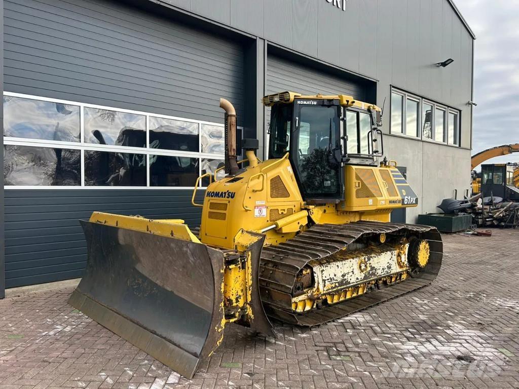 Komatsu D61PX-23 Dozere Beltegående