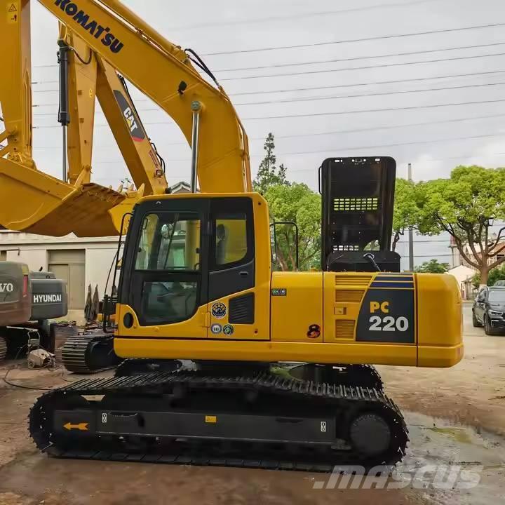 Komatsu PC220-8 Beltegraver