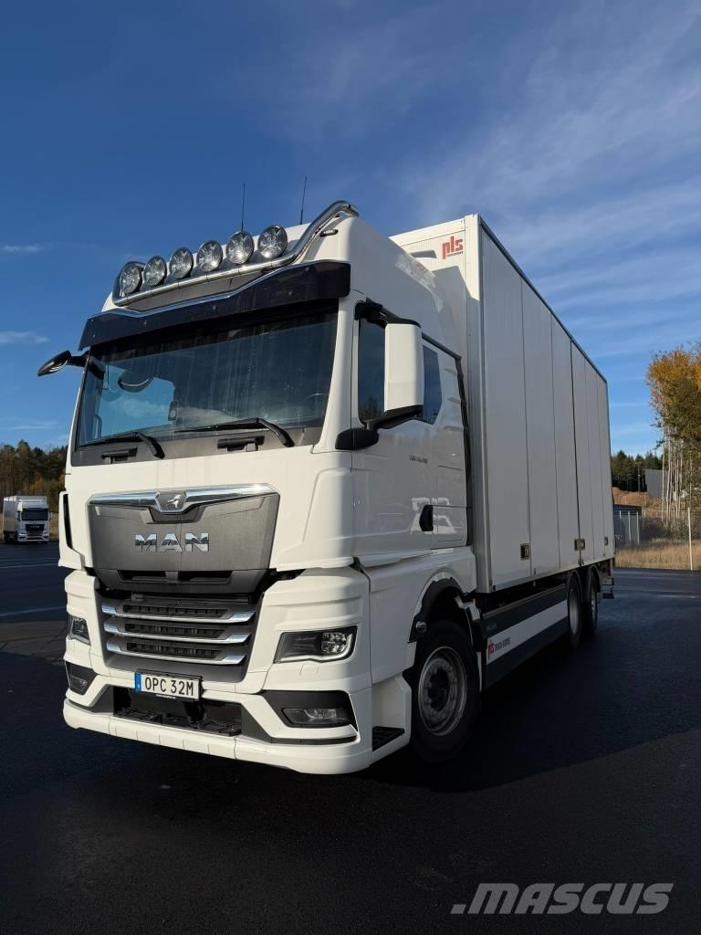 MAN 26.510 6X2-4 Skapbiler
