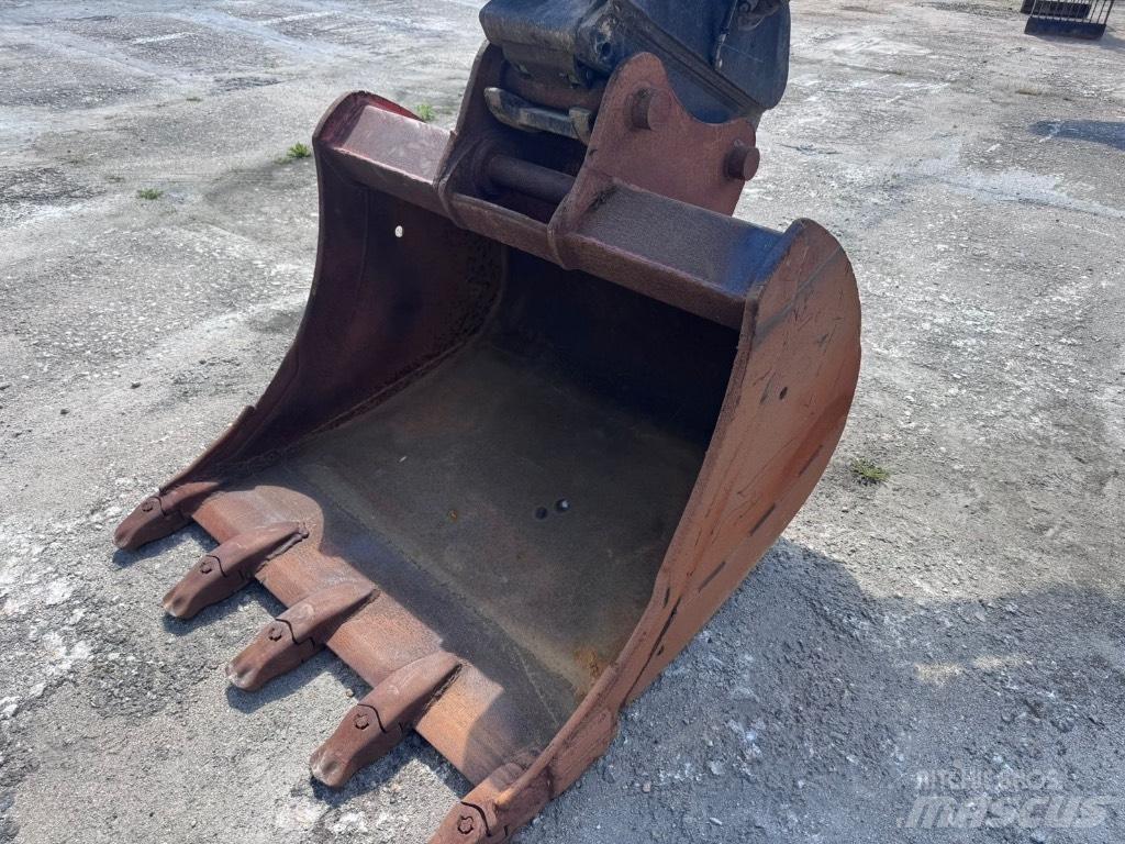 JCB JS 210 LC Beltegraver