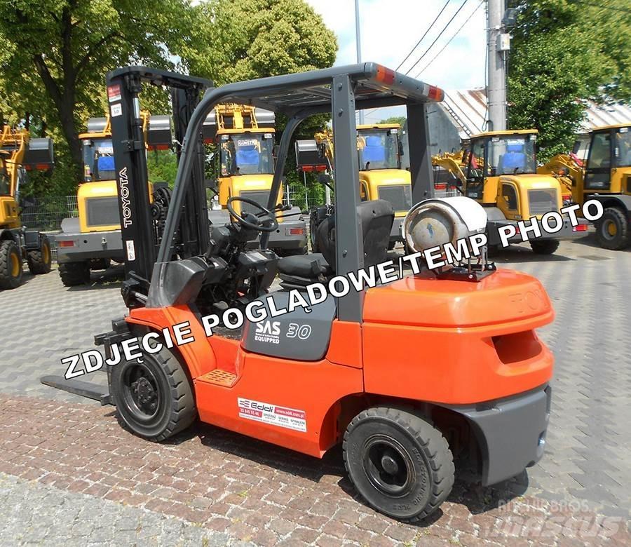 Toyota 02-7FGF30 Propan trucker