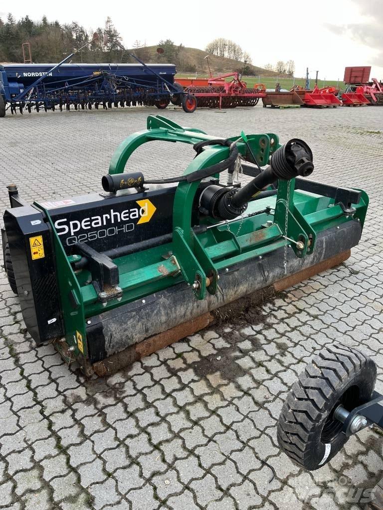 Spearhead Q 2500 HD Slåmaskiner