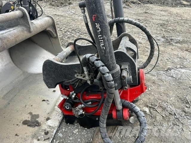 Hitachi ZX 210 LC-6 Beltegraver