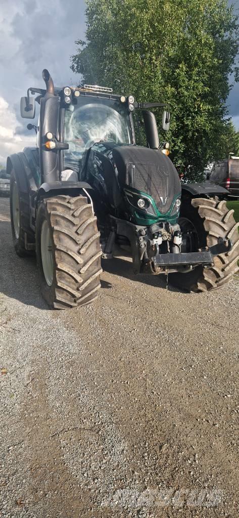 Valtra T194 versu Traktorer