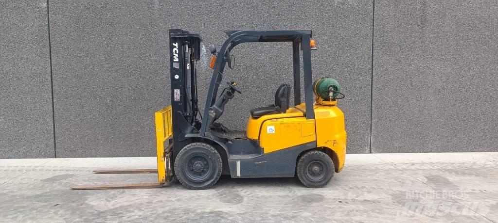 TCM FHG 25 T3 Propan trucker