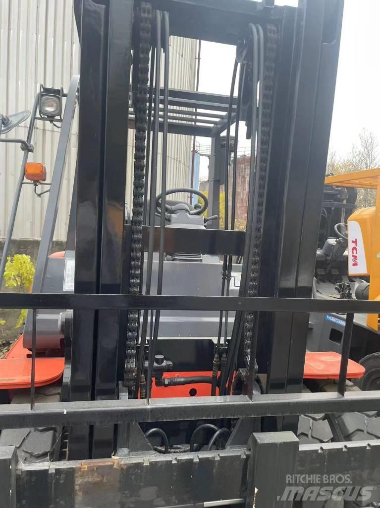 Toyota 7 Ton Diesel Trucker