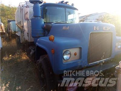 Mack R 600 Tippbil