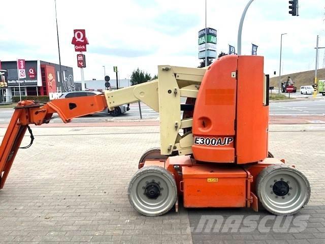 JLG E 300 AJP Leddede bomlifter