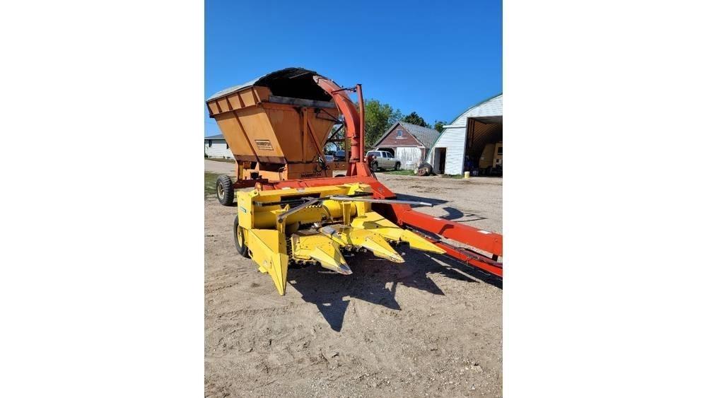 New Holland FP230 Fôrhøstere