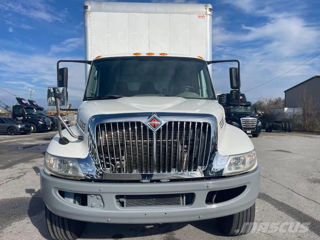 International 4300 Skapbiler